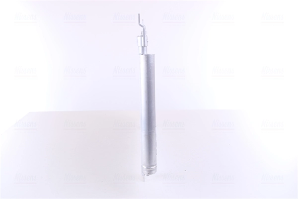 Condensador aire acondicionado 940437 Nissens