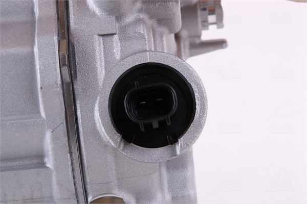 Compresor de aire acondicionado 890803 Nissens