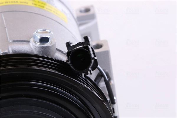 Compresor de aire acondicionado 890877 Nissens