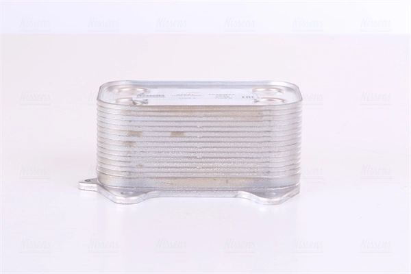 Radiador de aceite debajo del filtro 90681 Nissens