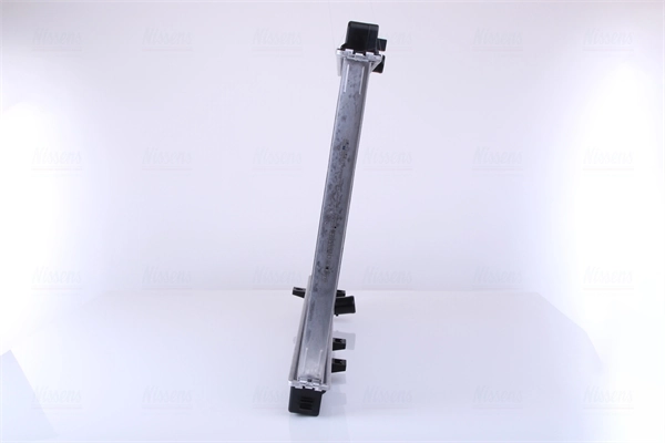 Comprar 666230 Nissens Radiador de auto