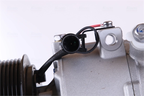 Compresor de aire acondicionado 890430 Nissens