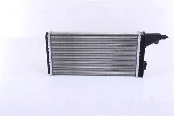 Radiador de calefacción Nissens 71808 precio, desde 25,40 EUR