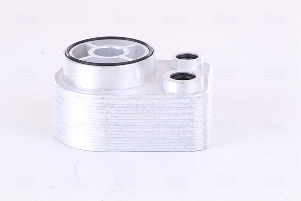 Radiador de aceite debajo del filtro 90705 Nissens