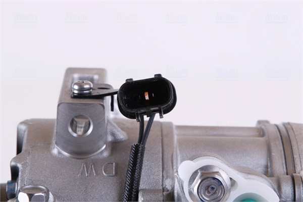 Compresor de aire acondicionado 890578 Nissens
