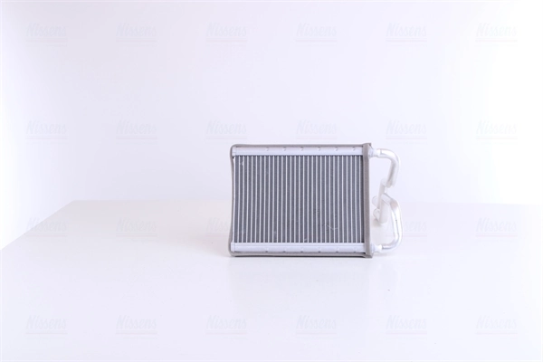 Radiador de calefacción Nissens 77657 precio, desde 61,07 EUR