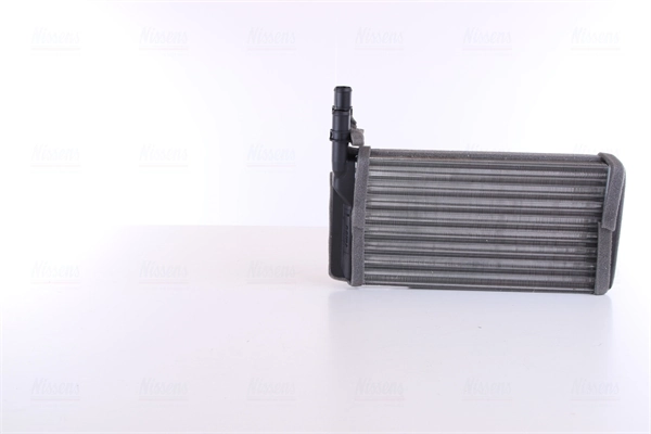 Radiador de calefacción Nissens 70011 precio, desde 36,04 EUR