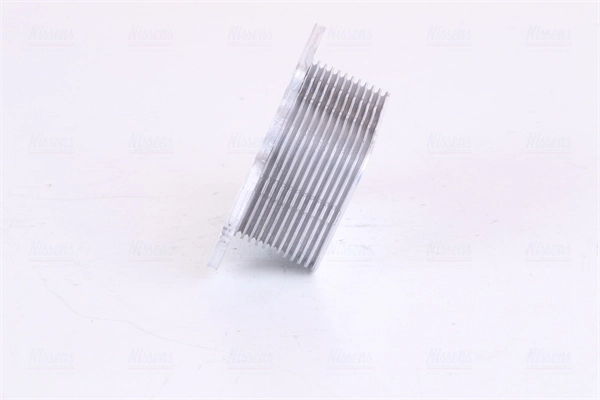 90670 Nissens Radiador de aceite debajo del filtro