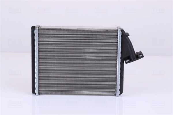 Radiador de calefacción Nissens 71130 precio, desde 25,25 EUR