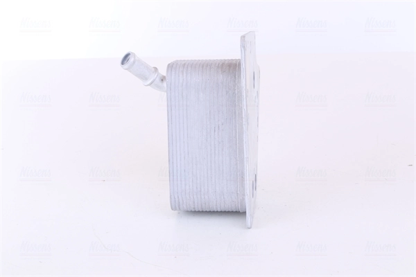 Radiador de aceite debajo del filtro 90802 Nissens