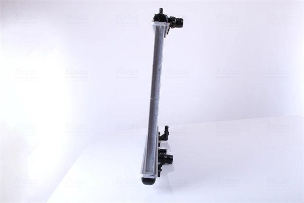 Comprar 606216 Nissens Radiador de auto