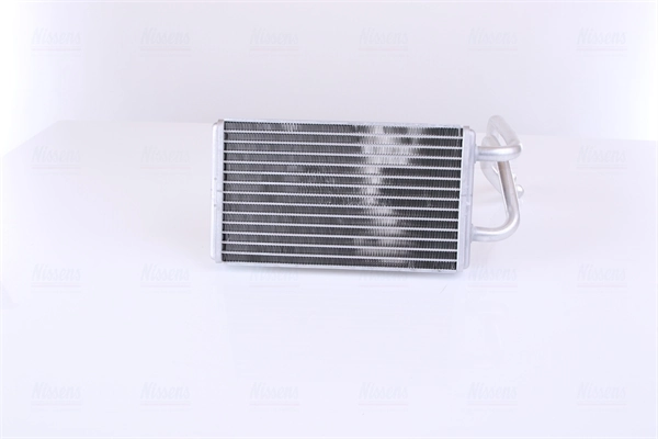 Radiador de calefacción Nissens 71768 precio, desde 54,75 EUR