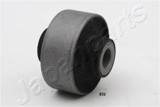 RU832 Japan Parts