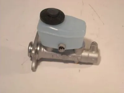 Cilindro principal de frenos para Toyota Land Cruiser 80 J8