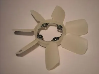 FNT014 Aisin Ventilador del radiador