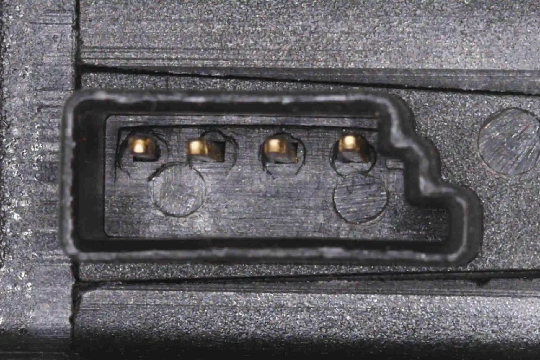Cerradura de portón trasero Vemo V20850162 precio, desde 60,98 EUR