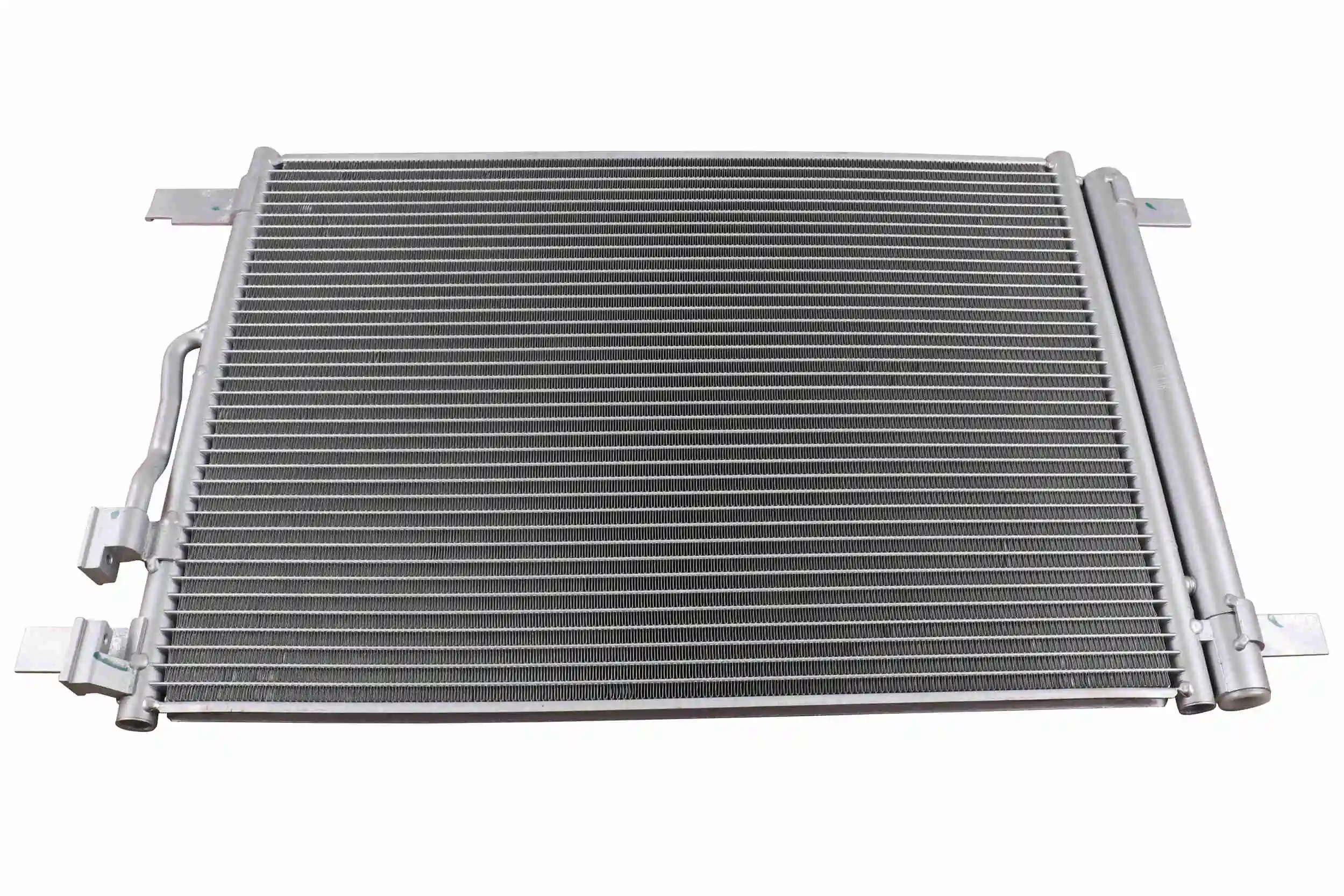 Comprar Condensador de aire acondicionado Volkswagen T-ROC A11, D11 a bajo precio