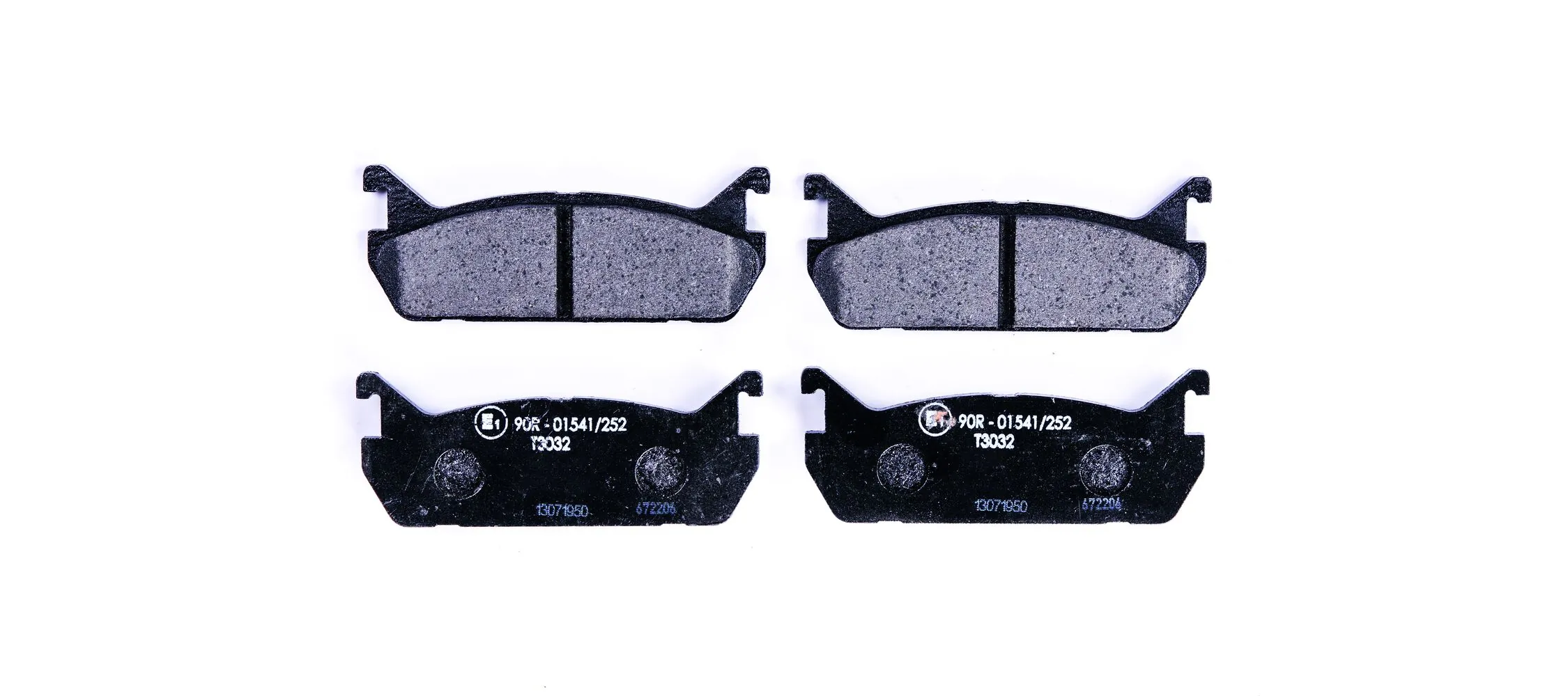 B4Y12649Z Mazda Pastillas freno traseras