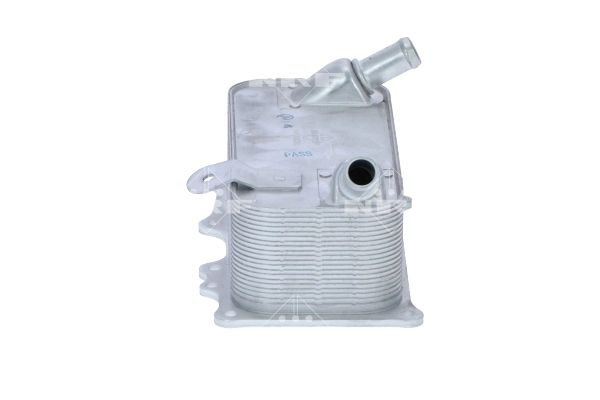 31318 NRF Radiador de aceite debajo del filtro