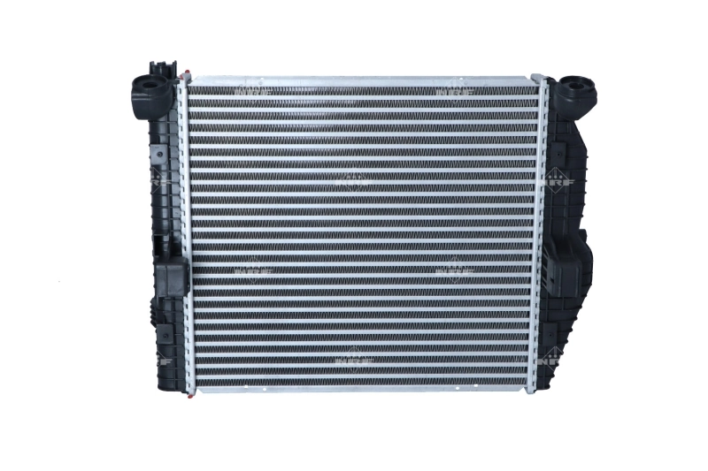 Radiador de aire de admisión Mercedes A9585010301 precio, desde 391,02 EUR