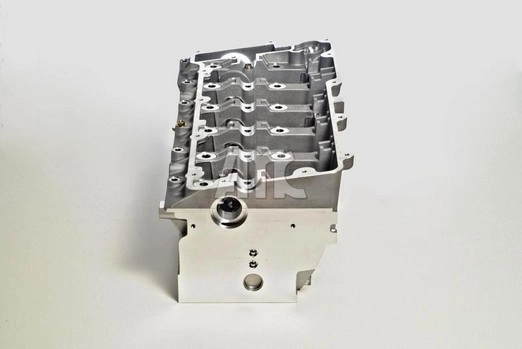 908763 AMC Cabeza del motor