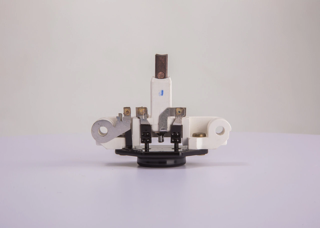 1197311214 Bosch Regulador alternador