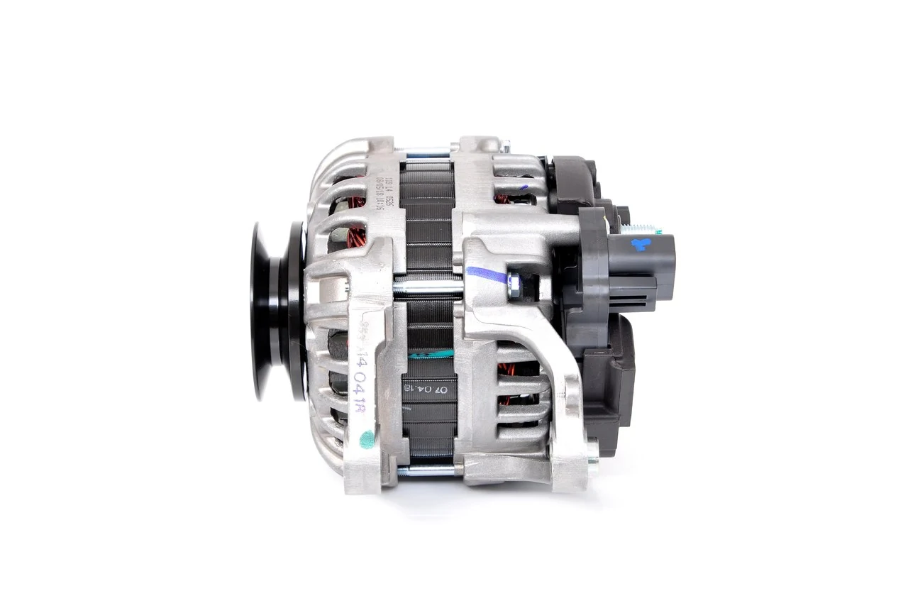 Alternador del motor Bosch F000BL0118 precio, desde 260,20 EUR