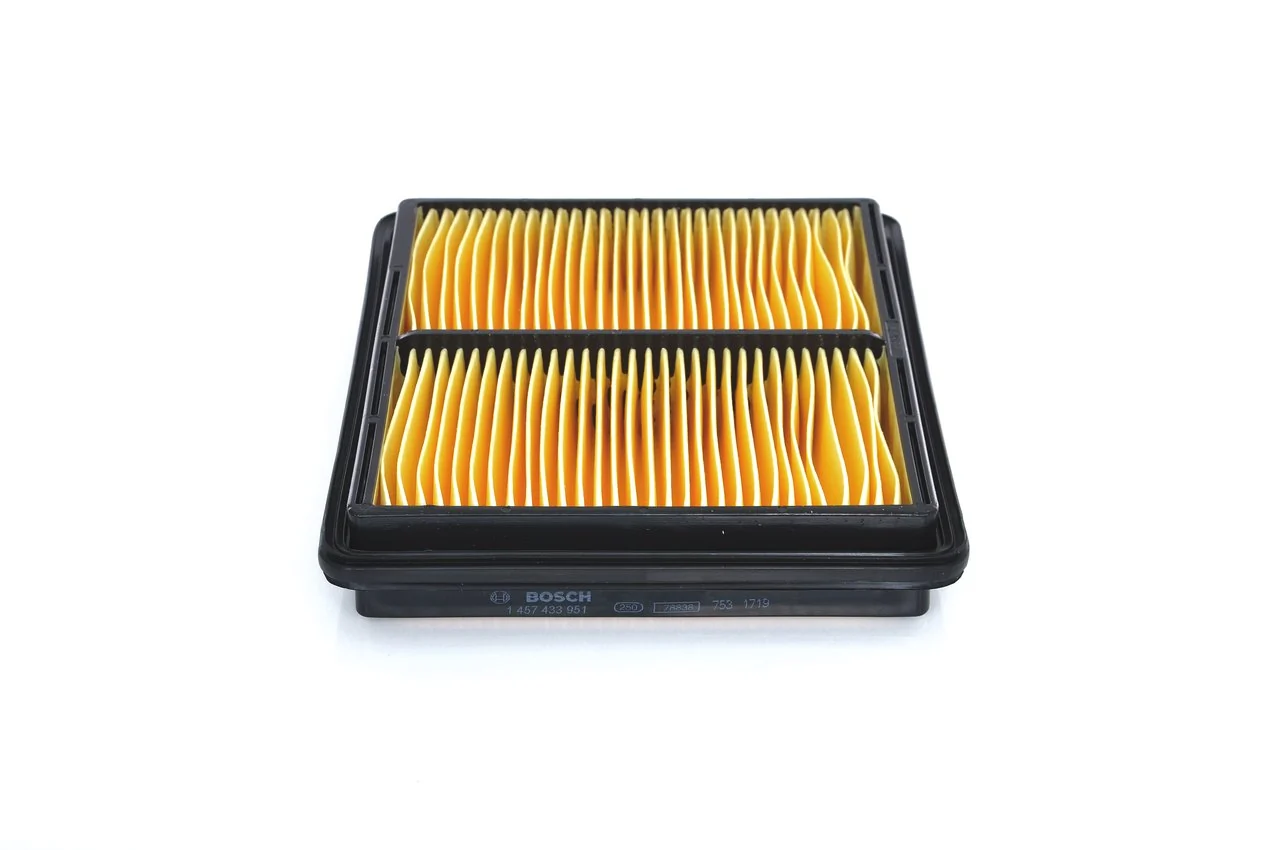 El filtro de aire Bosch 1457433951 precio, desde 11,69 EUR