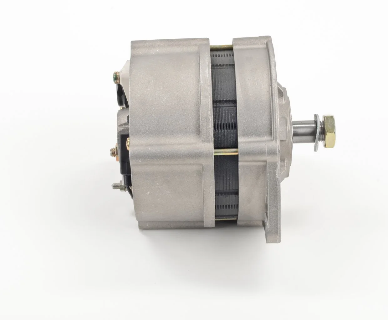 Alternador del motor Bosch 0120484001 precio, desde 168,83 EUR