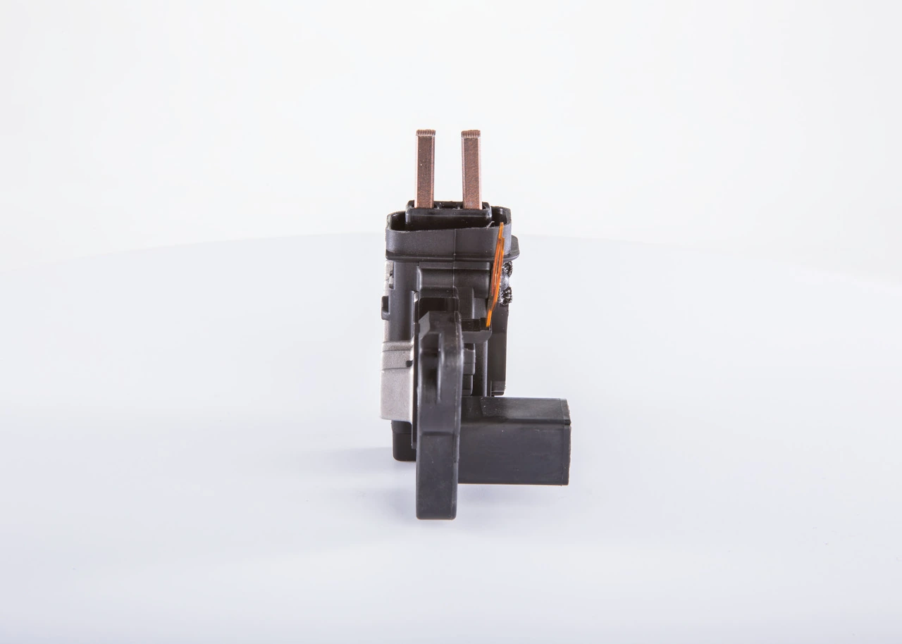 Regulador de corriente Bosch F00MA45300 precio, desde 44,60 EUR