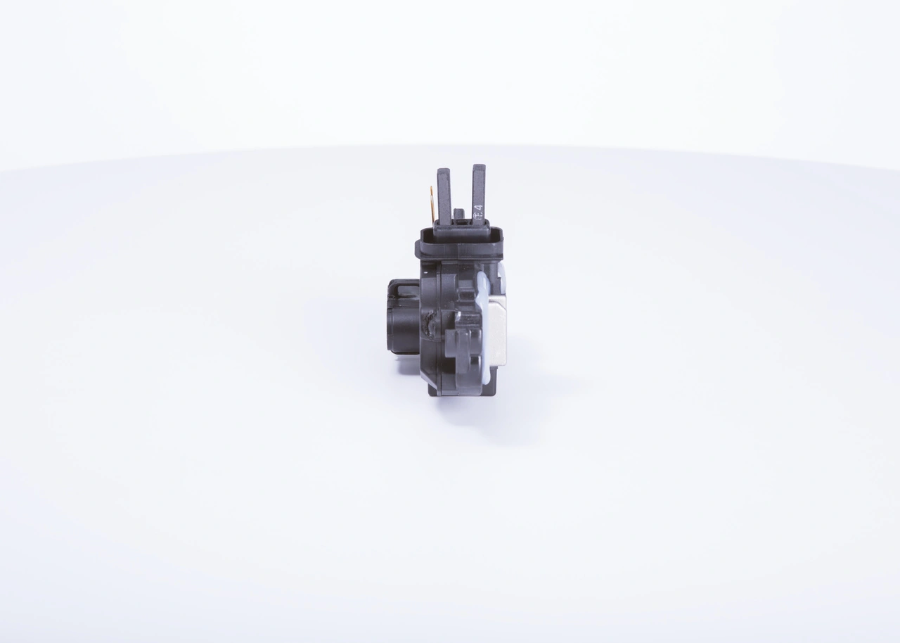 F00MA45247 Bosch Regulador alternador