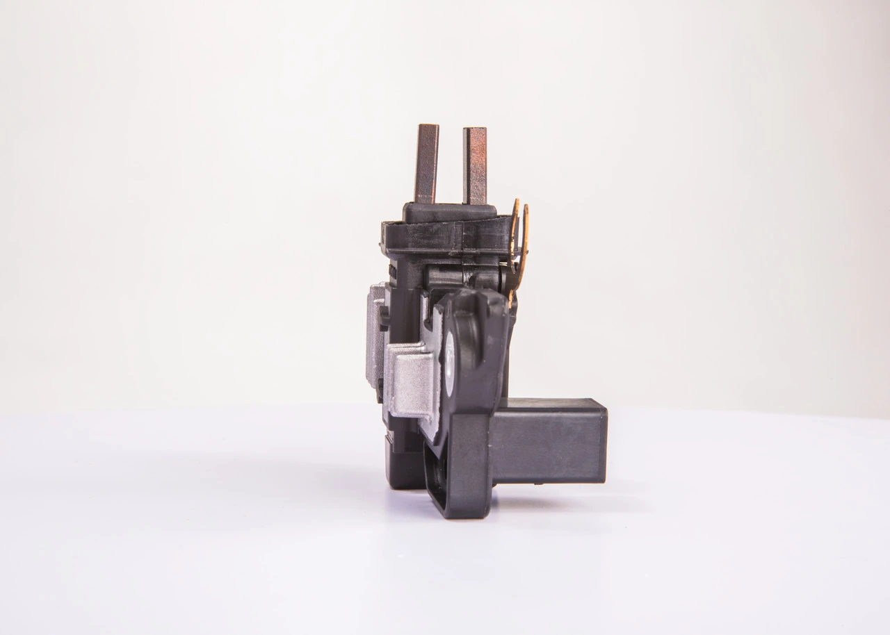 Regulador de corriente Bosch F00M145237 precio, desde 43,14 EUR