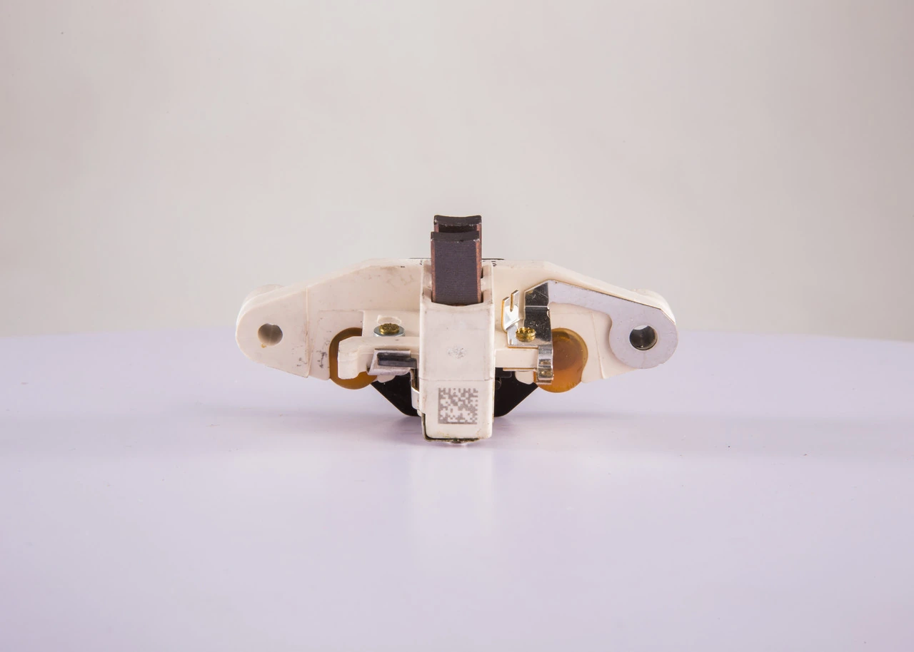 Regulador de corriente Bosch 1197311090 precio, desde 10,16 EUR
