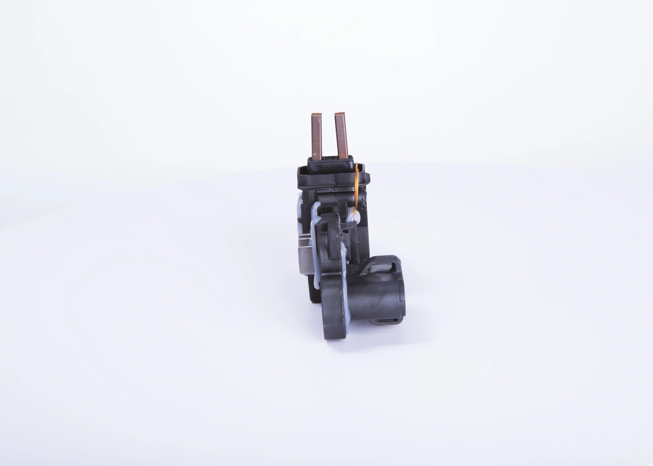Comprar F00MA45251 Bosch Regulador del alternador