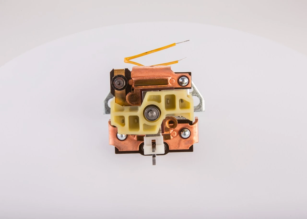 Interruptor magnético estárter Bosch 0331101005 precio, desde 41,98 EUR