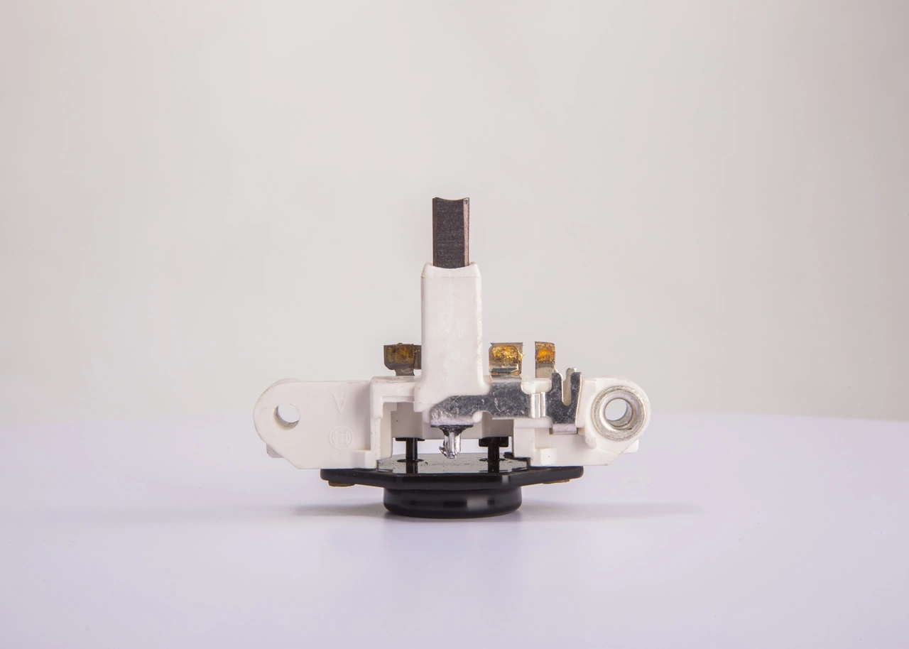 Regulador de corriente Bosch 1197311235 precio, desde 10,10 EUR