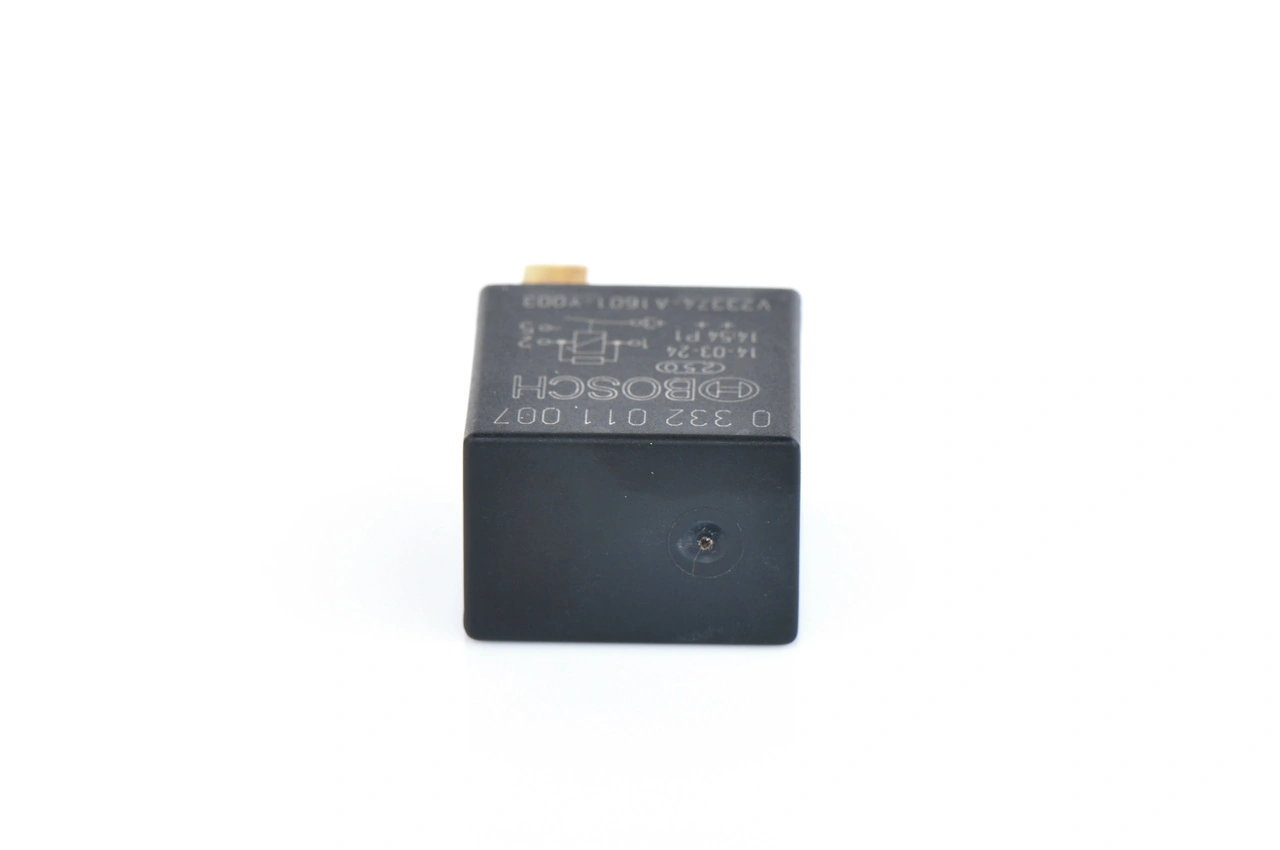 Comprar 0332011007 Bosch Relé de faro antiniebla