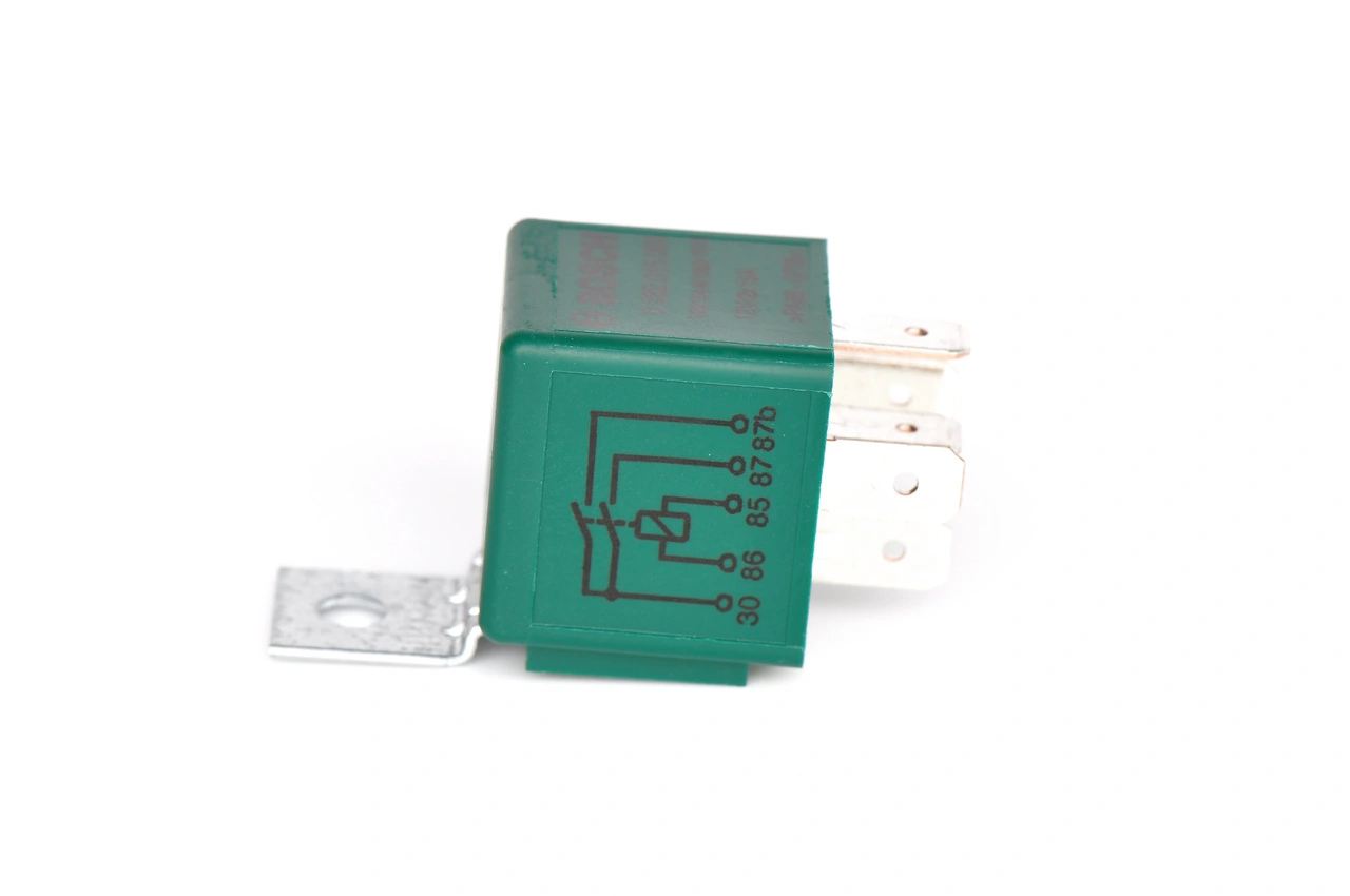 Relé de faro Bosch 0332015001