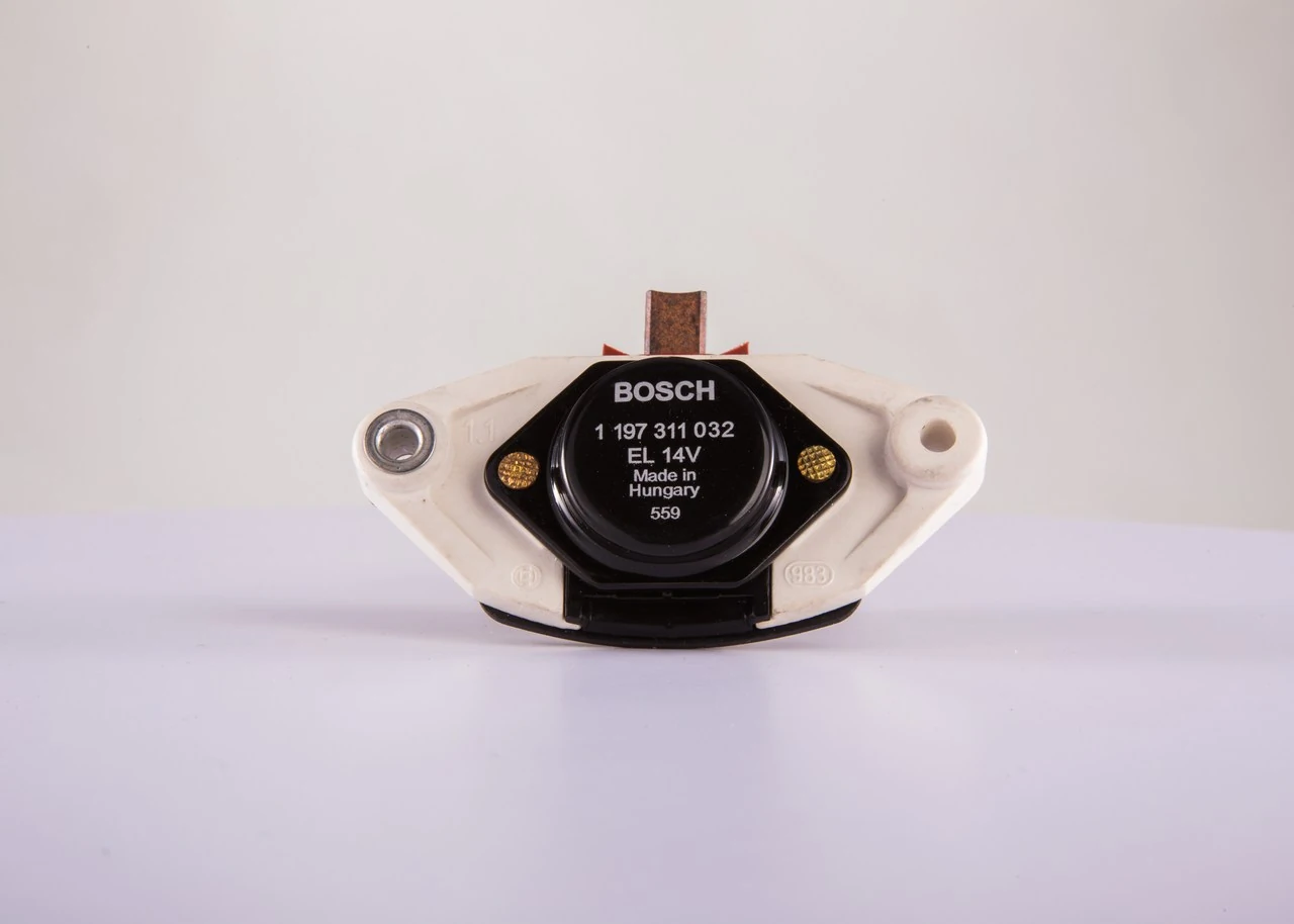 Regulador de corriente Bosch 1197311032 precio, desde 10,41 EUR
