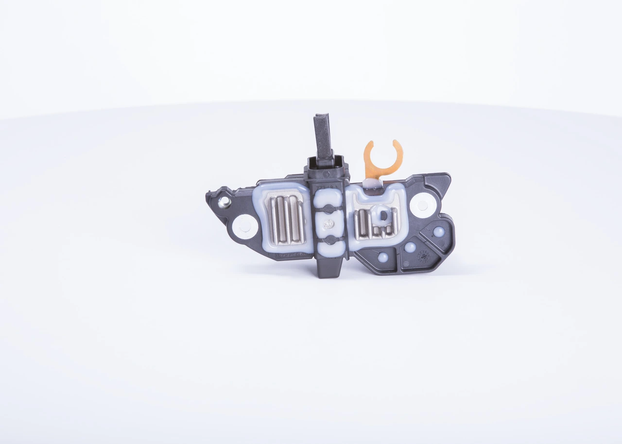 Comprar F00MA45247 Bosch Regulador del alternador