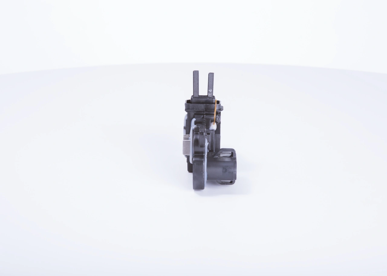 Regulador de corriente Bosch F00MA45247 precio, desde 67,14 EUR