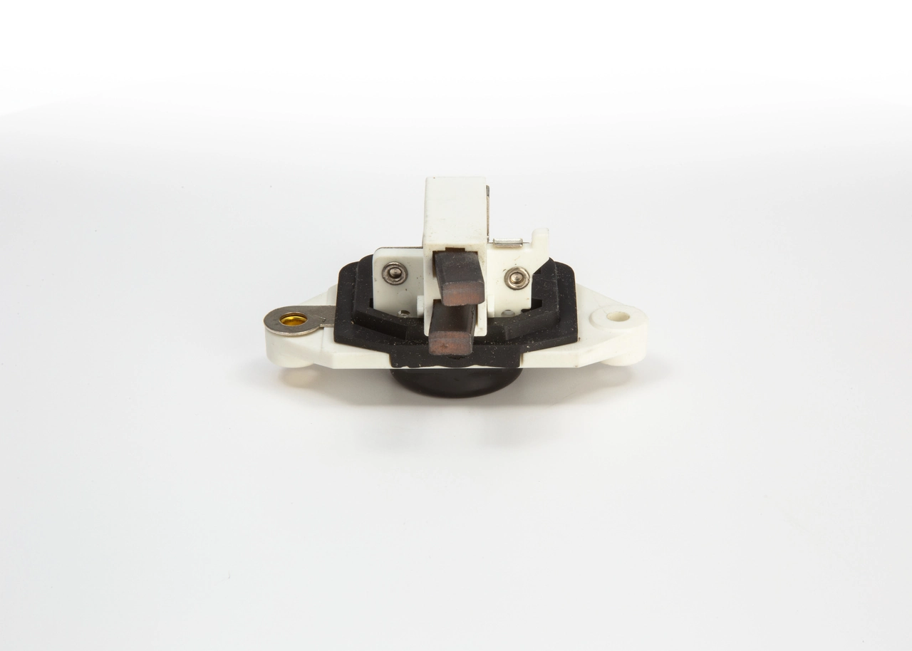 Regulador del voltaje Bosch 1986AE0007
