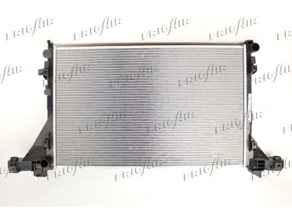 Comprar Radiador de refrigeración del motor Renault Master III FV a bajo precio