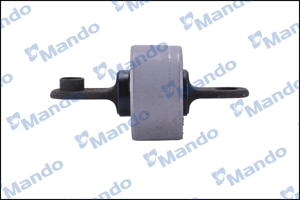 Buje del brazo longitudinal trasero DCC010772 Mando