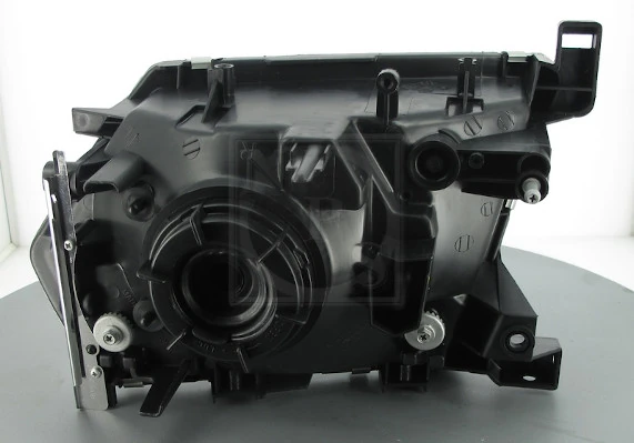 Luz derecha para Nissan Patrol  Y61
