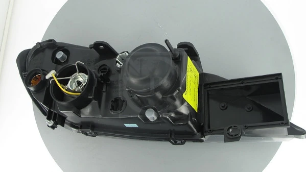 Faro Nissan Primera sedán (P11) (1996 - 2002) precio, desde 55,18 EUR