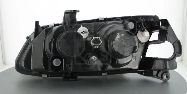 Luz derecha para Nissan Almera II N16