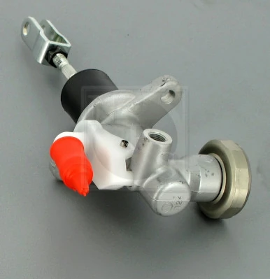 Cilindro maestro de clutch para Nissan Navara NP300 III D40