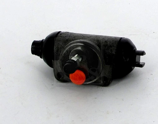 Cilindro de freno de rueda trasera Mazda UH7126610 precio, desde 12,44 EUR