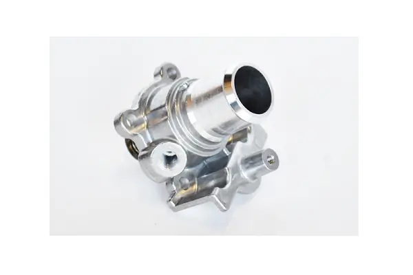 Comprar Caja de termostato Iveco Daily III 
